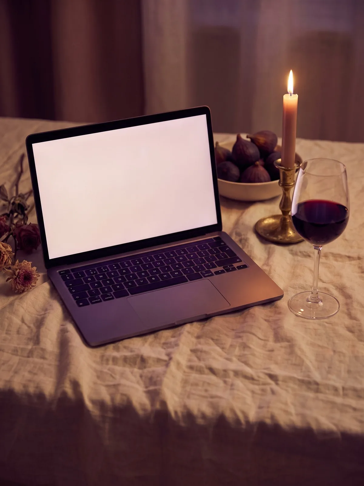 27 Long-Distance Date Night Ideas for Couples