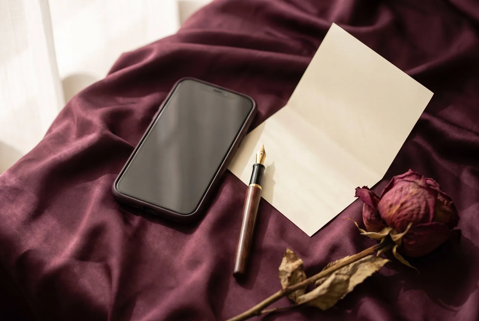 What to Text a Guy to Make Him Want You